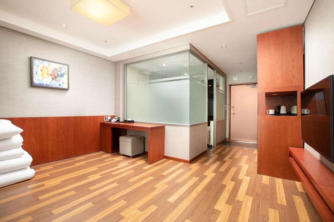 Hotel Solaire Порён Экстерьер фото