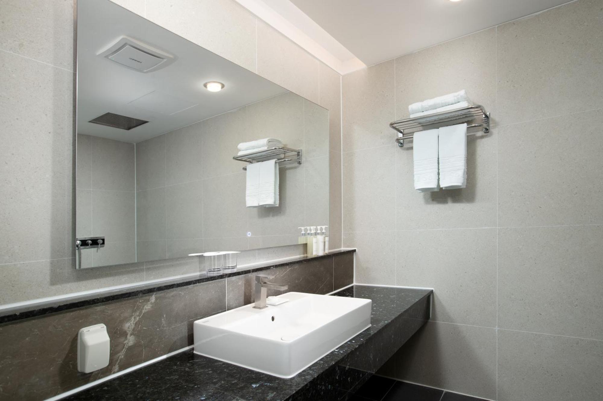 Hotel Solaire Порён Экстерьер фото
