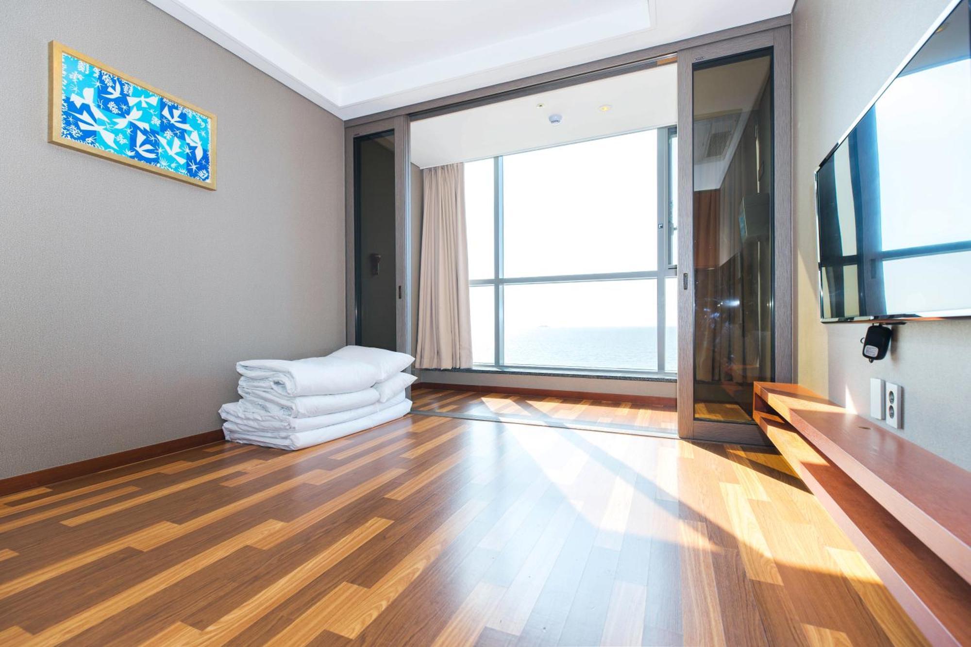 Hotel Solaire Порён Экстерьер фото
