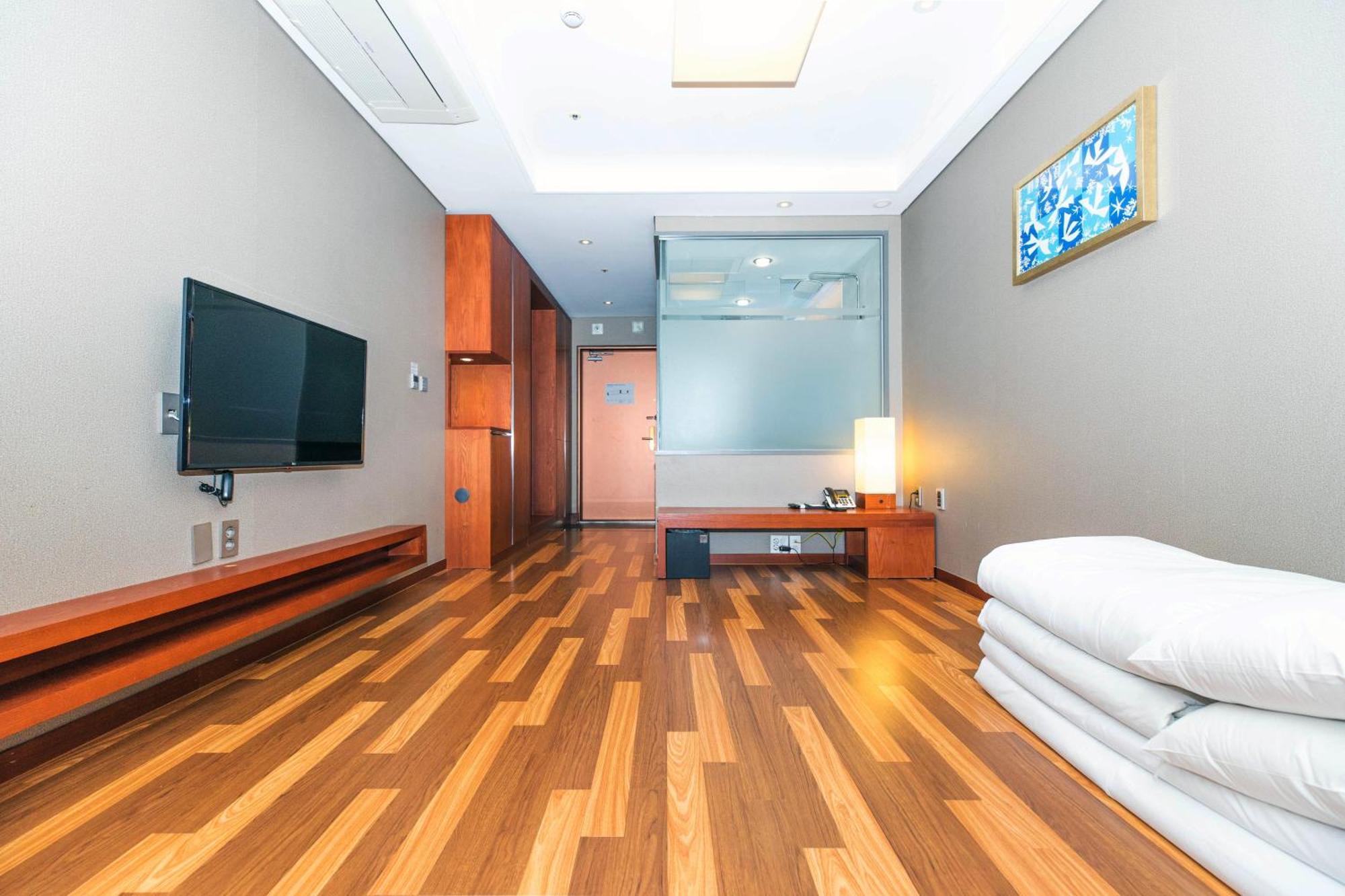 Hotel Solaire Порён Экстерьер фото