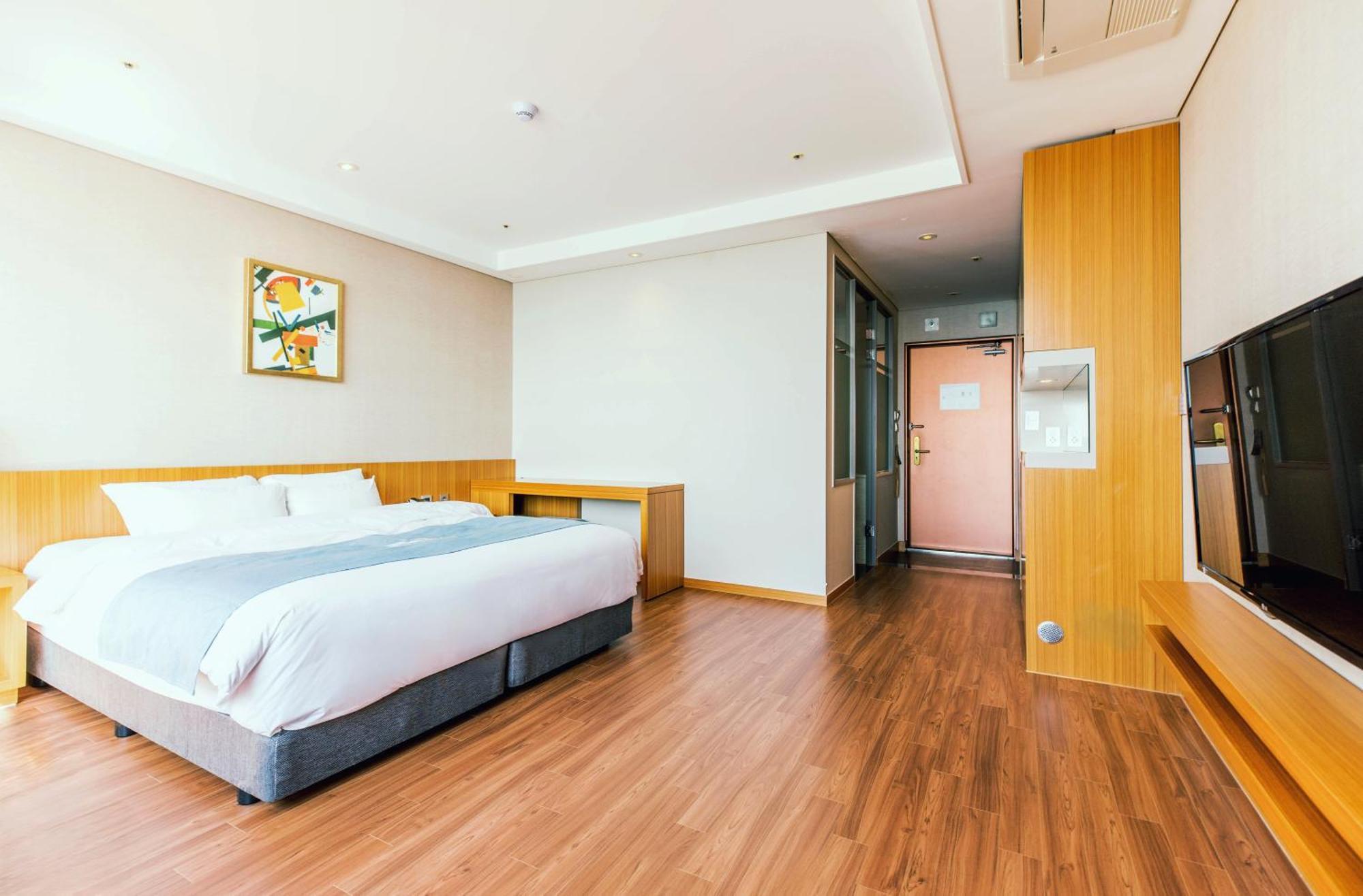 Hotel Solaire Порён Экстерьер фото